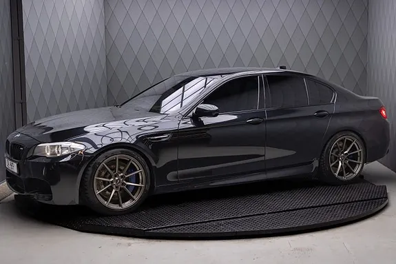 BMW M5 2013 photo 2