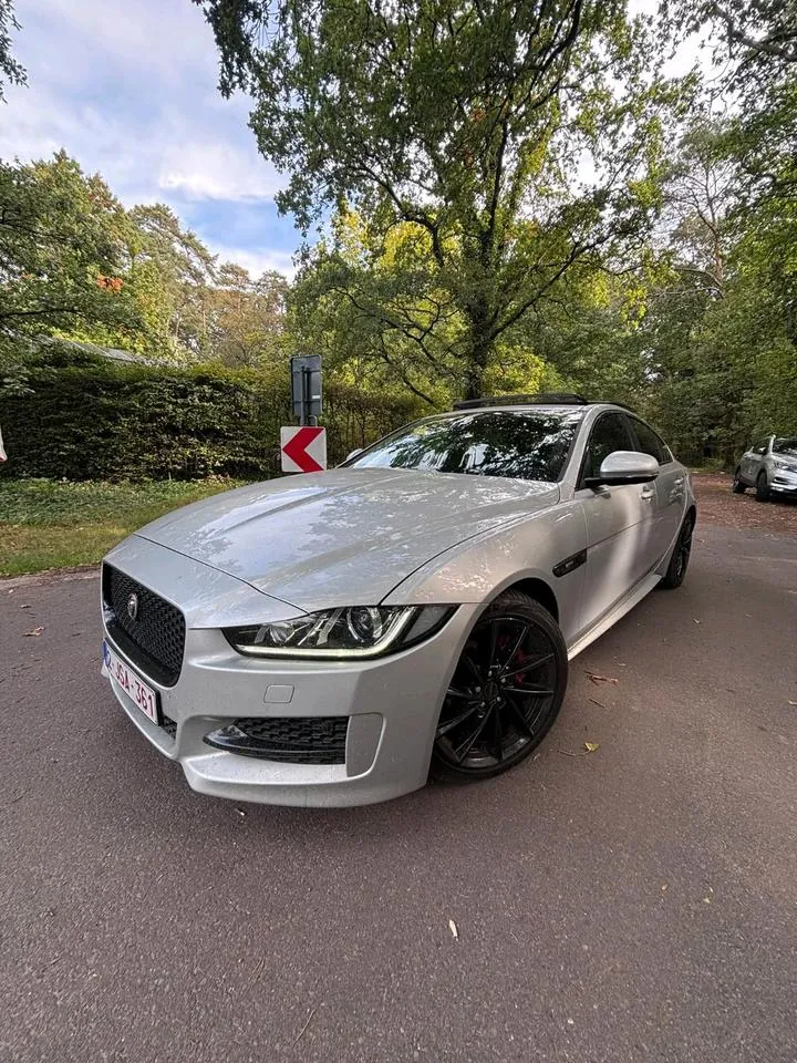 Jaguar Xe