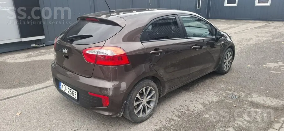 Kia Rio 2015 photo 4