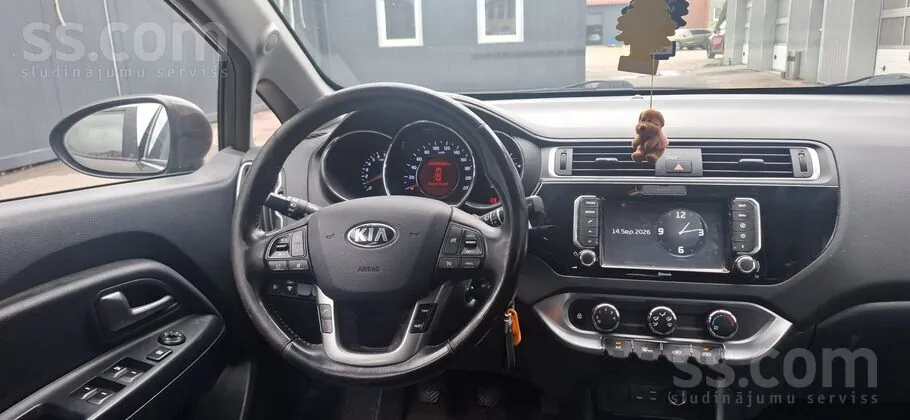 Kia Rio 2015 photo 5