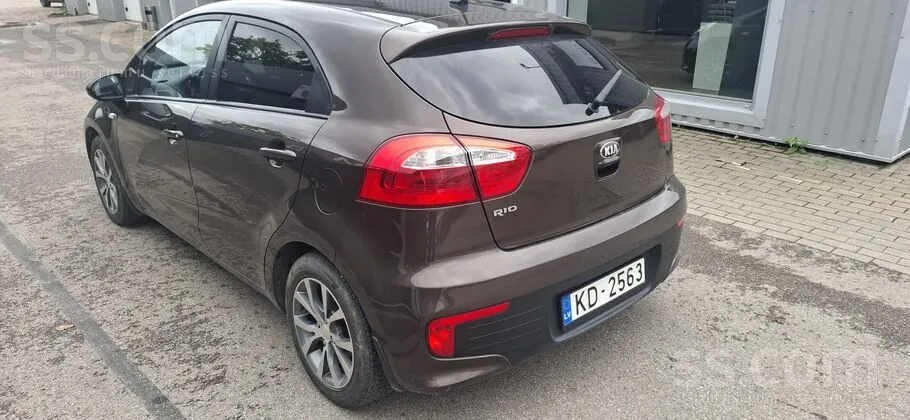 Kia Rio 2015 photo 3