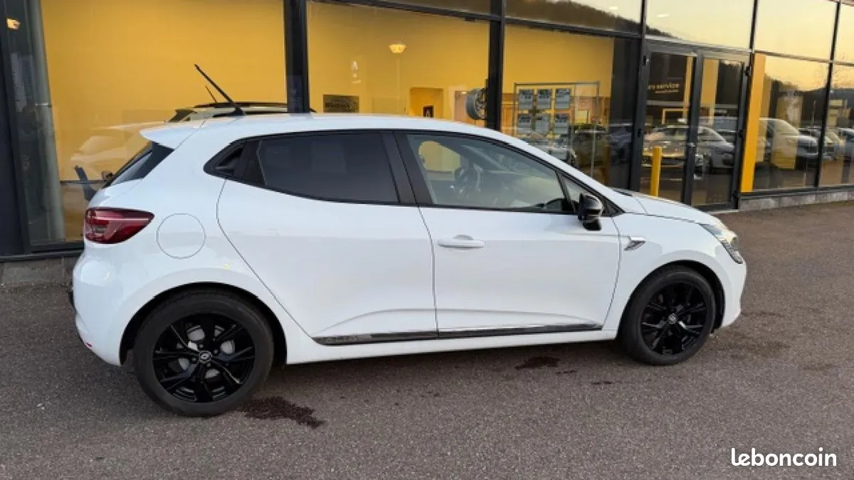 Renault Clio 2021 photo 3