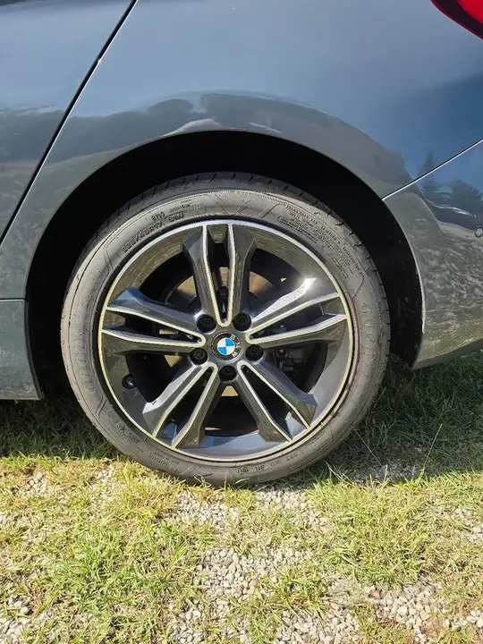 BMW 1 Series 2021 photo 2