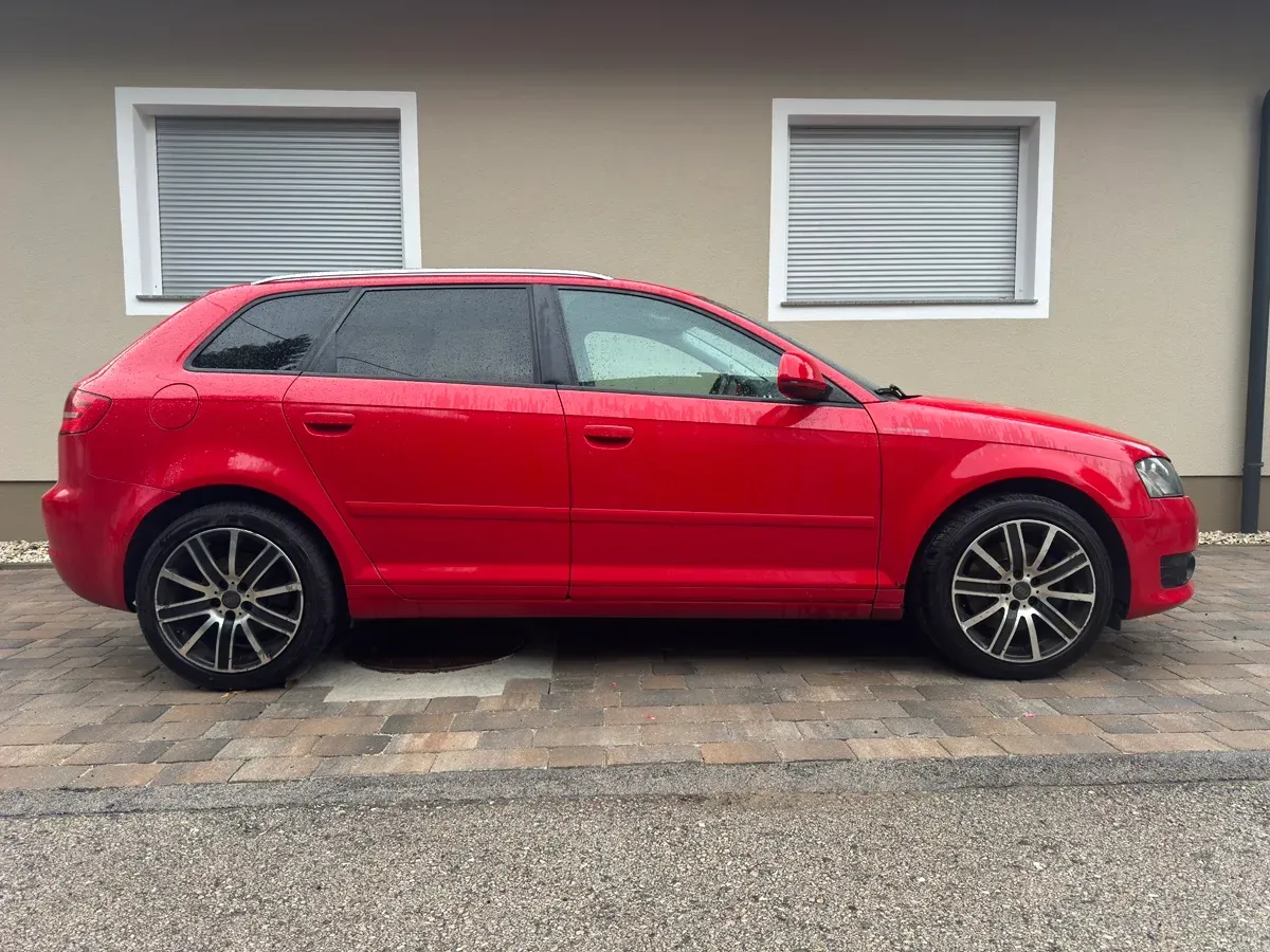 Audi A3 2009 photo 2