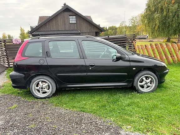 Peugeot 206 2005 photo 5