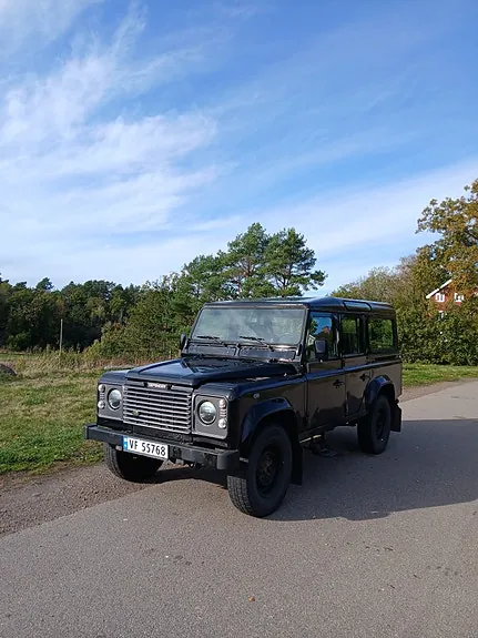 Land Rover Defender 110 2003 photo 3
