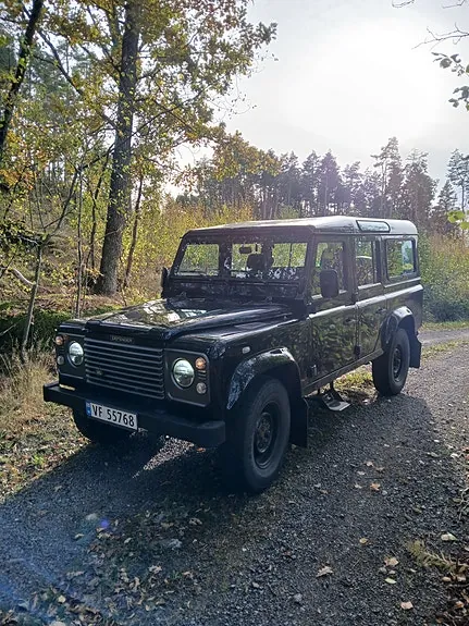 Land Rover Defender 110 2003 photo 2