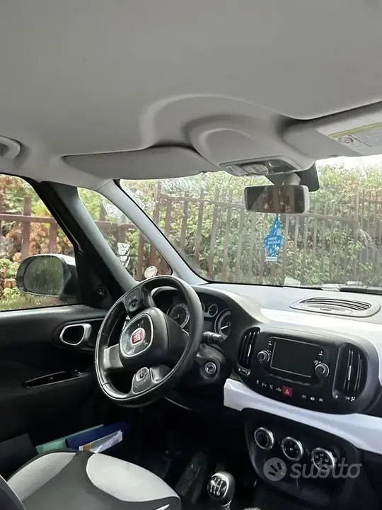 Fiat 500L 2013 photo 2