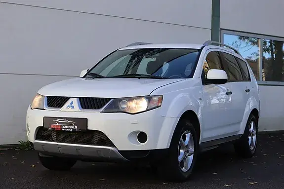 Mitsubishi Outlander 2009 photo 2