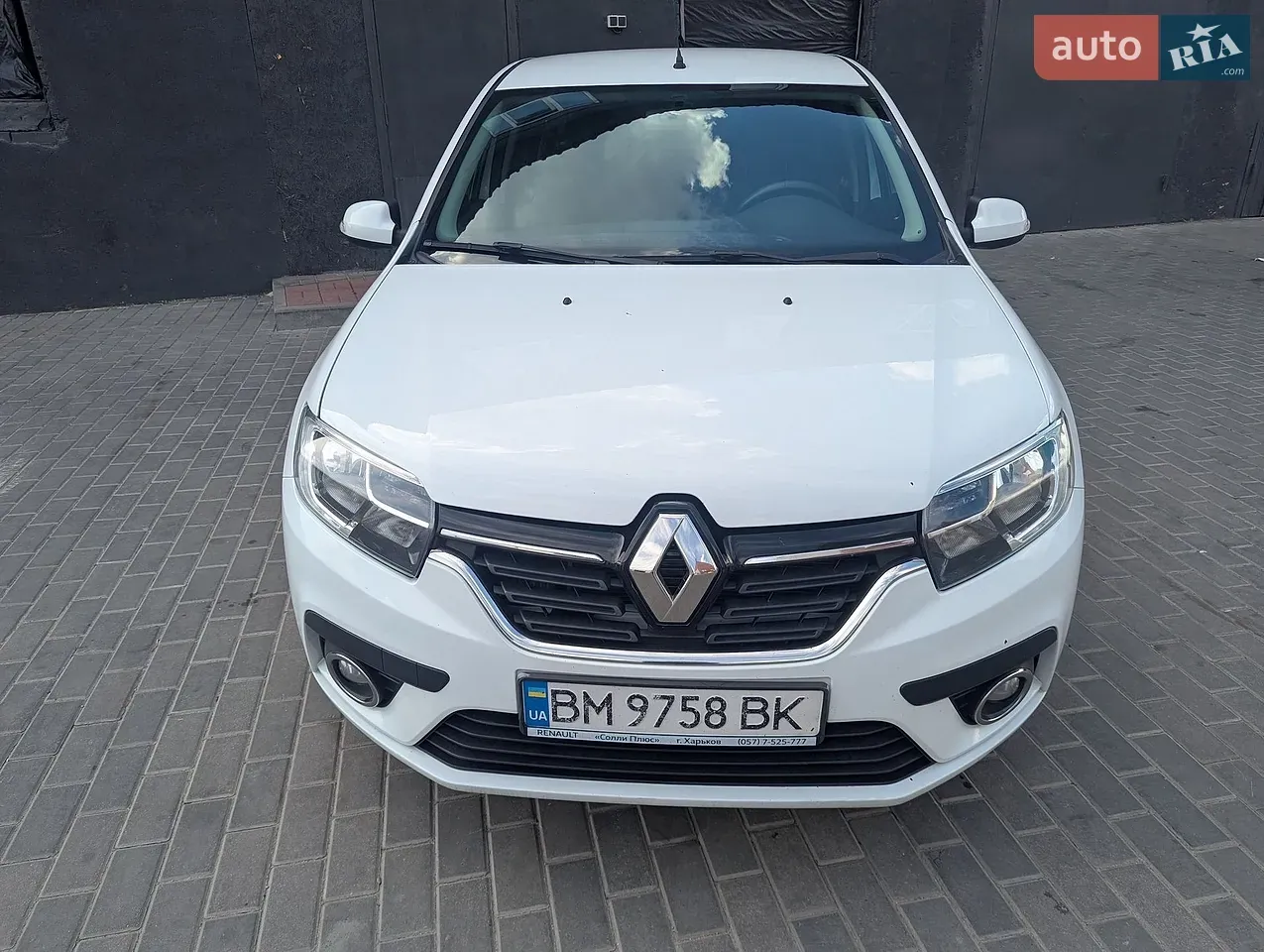 Renault Logan 2018 photo 2