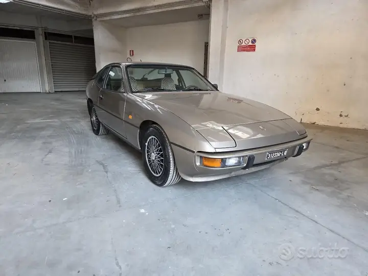 Porsche 924