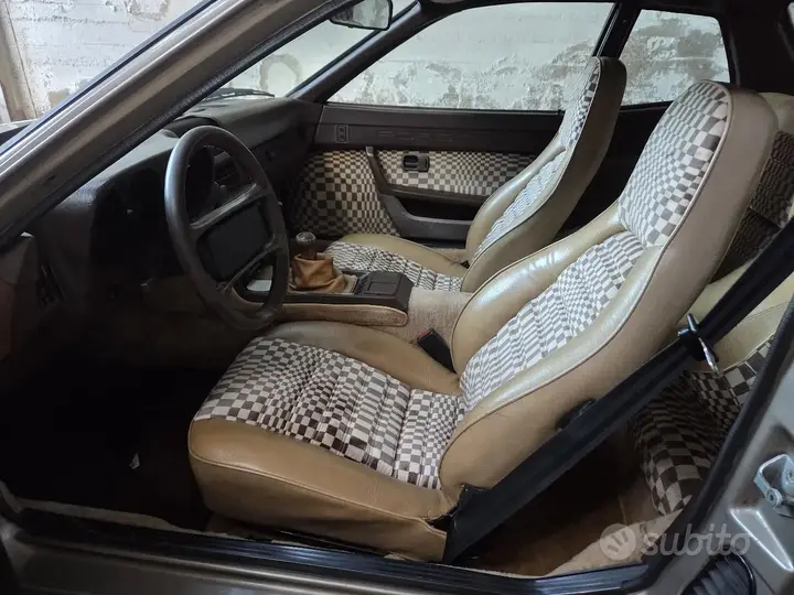 Porsche 924 1981 photo 3