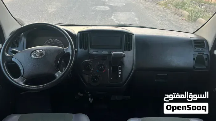 Toyota Bus - Van 2018 photo 4