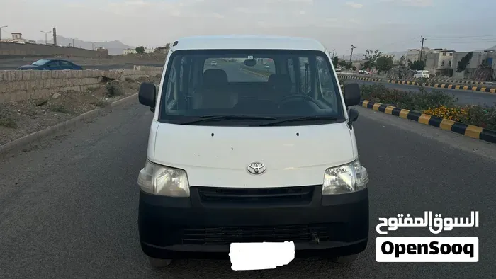 Toyota Bus - Van