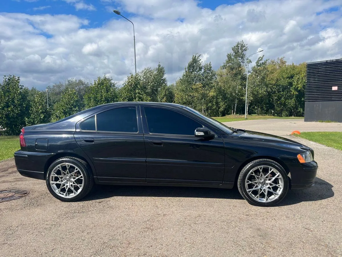 Volvo S60 2008 photo 2