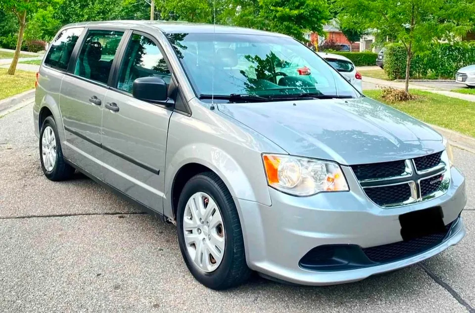Dodge Grand Caravan 2016 photo 3