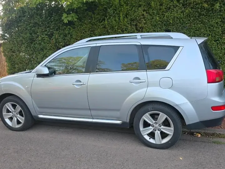 Peugeot 4007