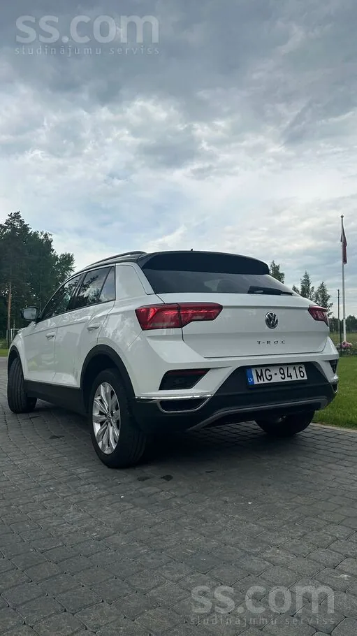 Volkswagen T-Roc 2019 photo 2