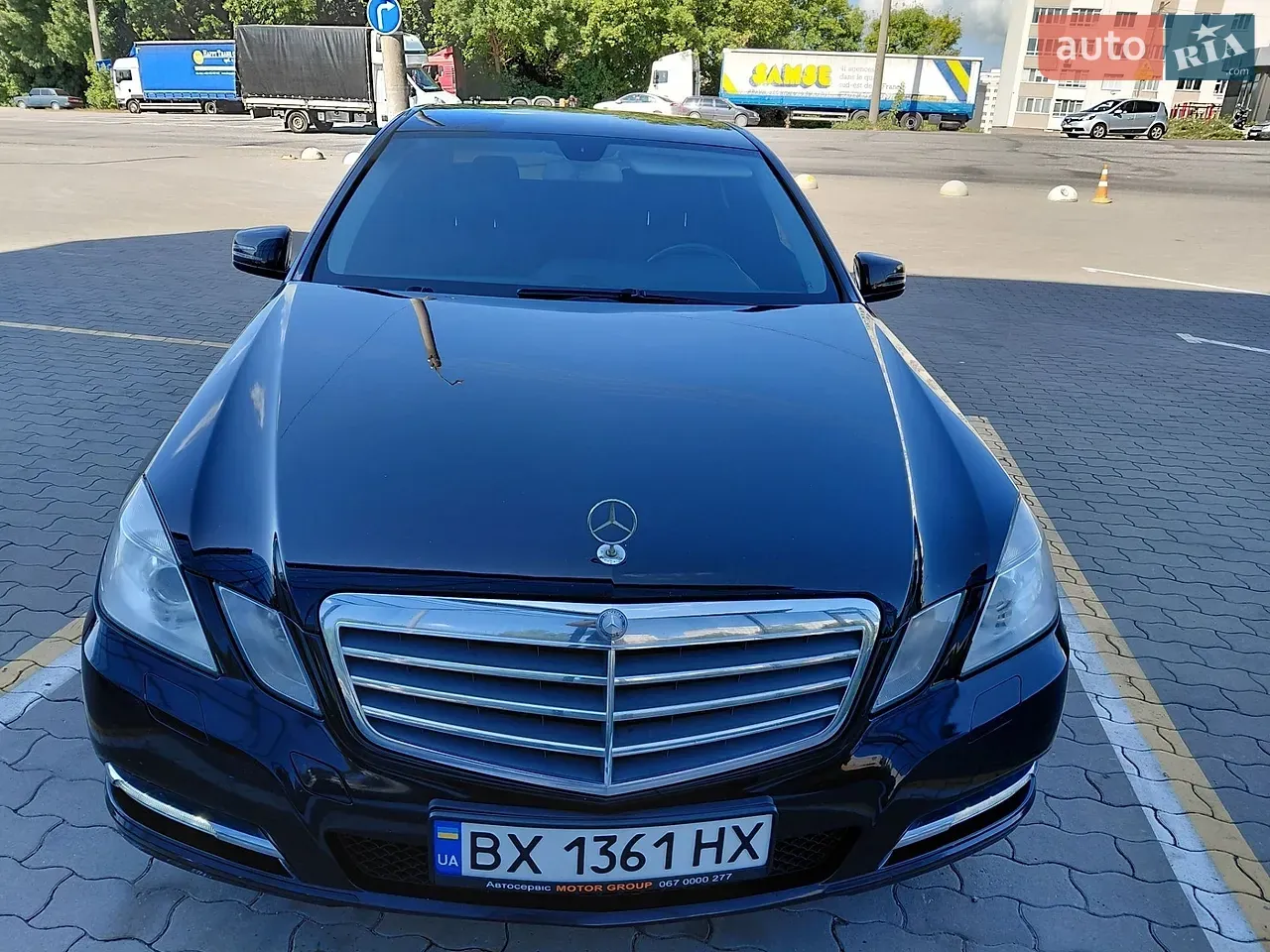 Mercedes-Benz E-Class 2012 photo 2