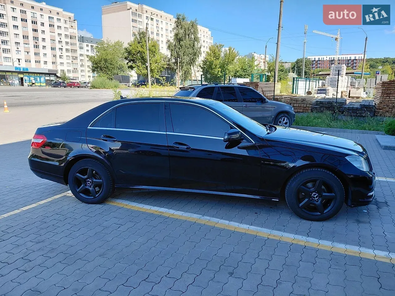 Mercedes-Benz E-Class 2012 photo 3