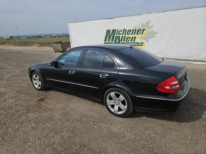 Mercedes-Benz E-Class 2006 photo 3