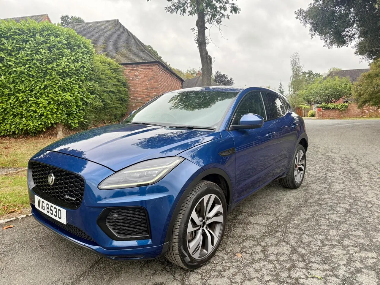 Jaguar E-Pace 2023 photo 2