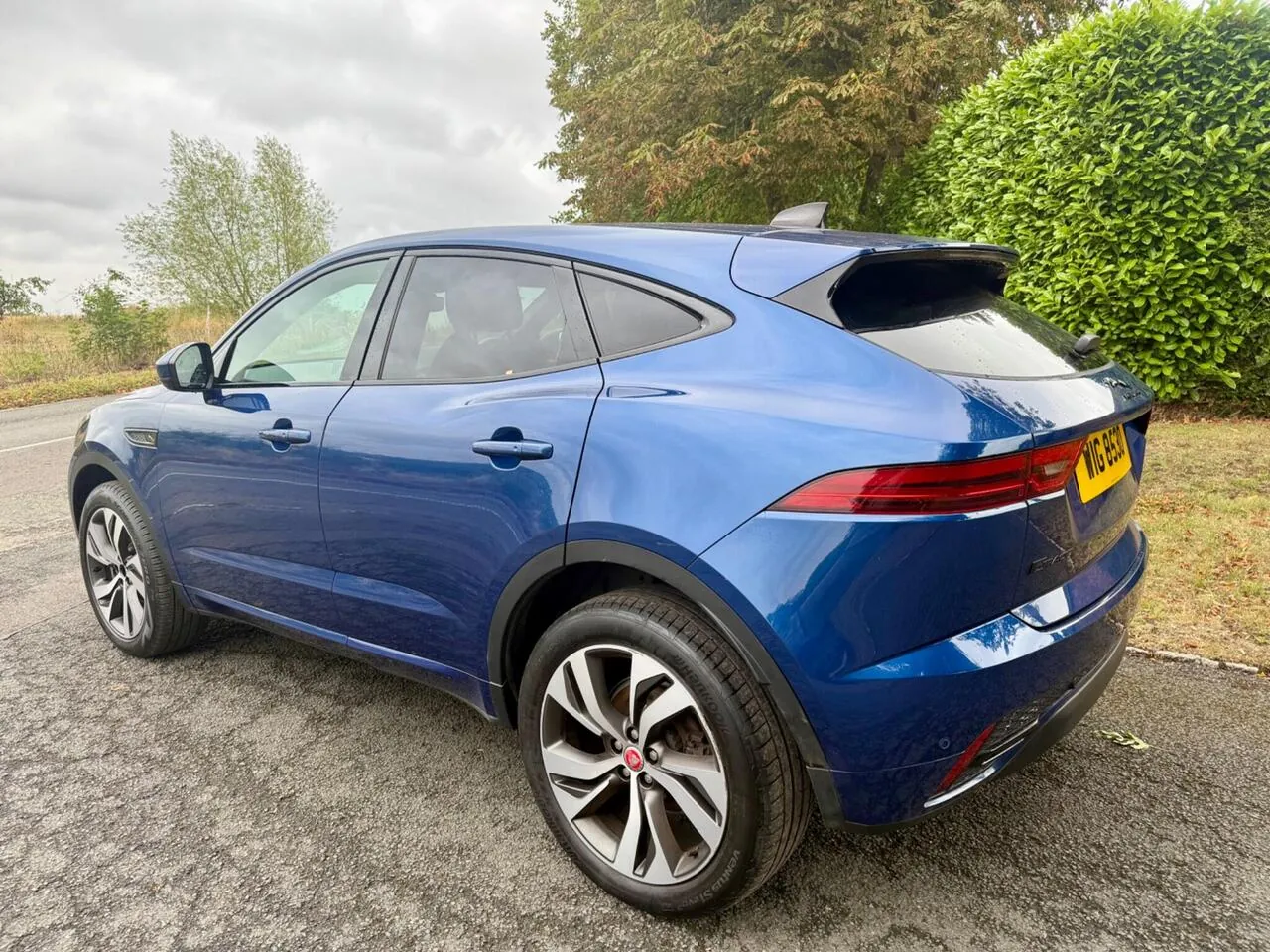 Jaguar E-Pace 2023 photo 3