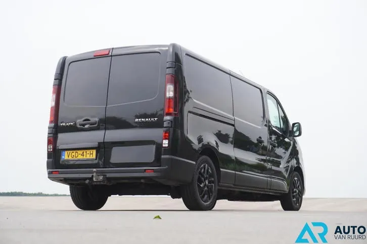 Renault Trafic 2020 photo 2
