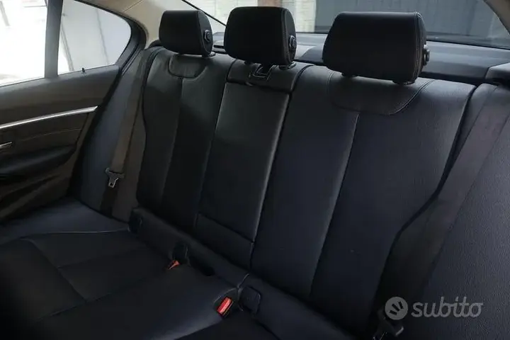 BMW 318D 2017 photo 3