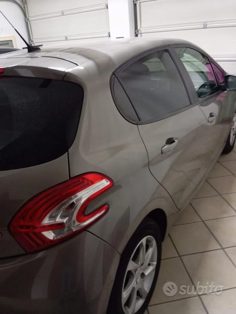 Peugeot 208 2013 photo 4