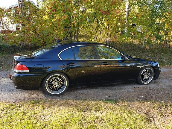 BMW 745I