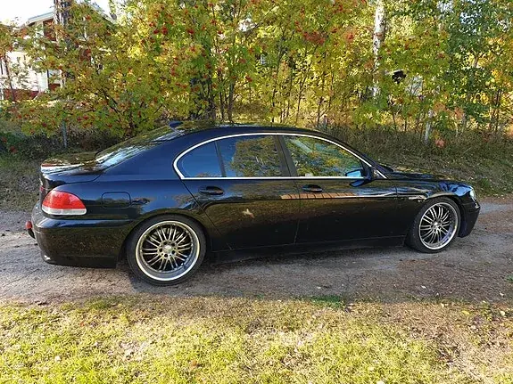 BMW 745I