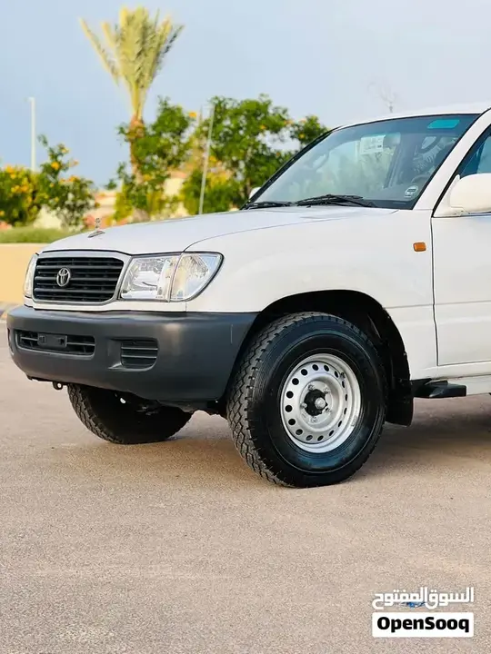 Toyota Land Cruiser 2000 photo 2
