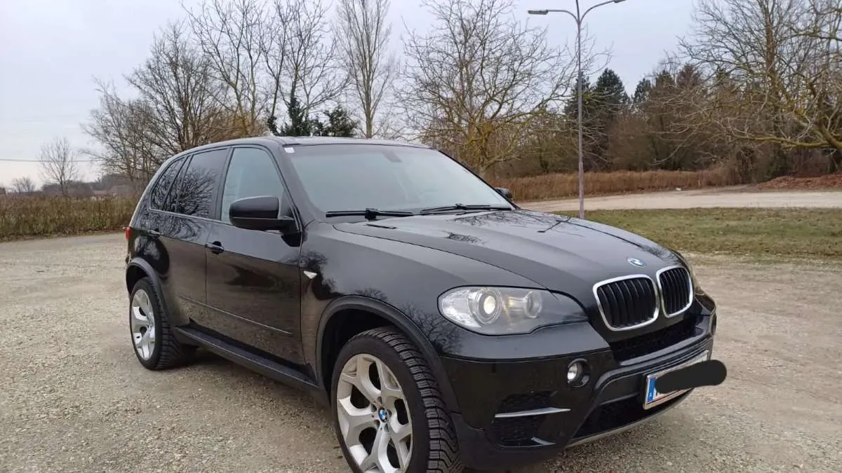 BMW X5 2011 photo 2