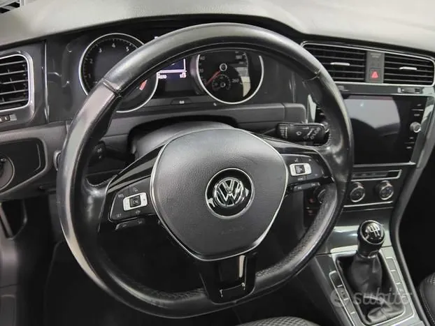 Volkswagen Golf 2018 photo 4