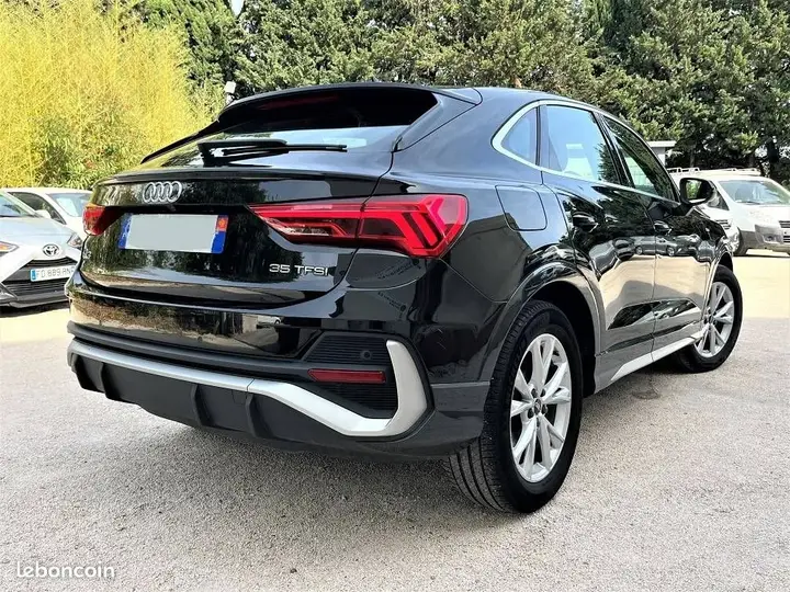 Audi Q3 2021 photo 2