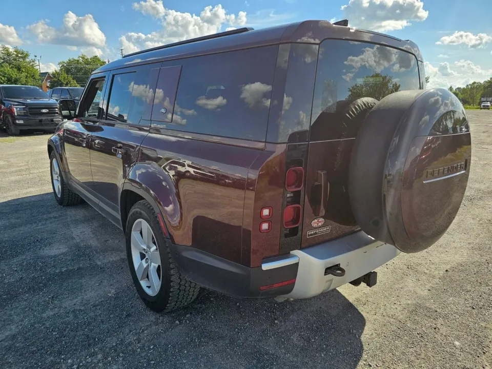 Land Rover Defender 2023 photo 2