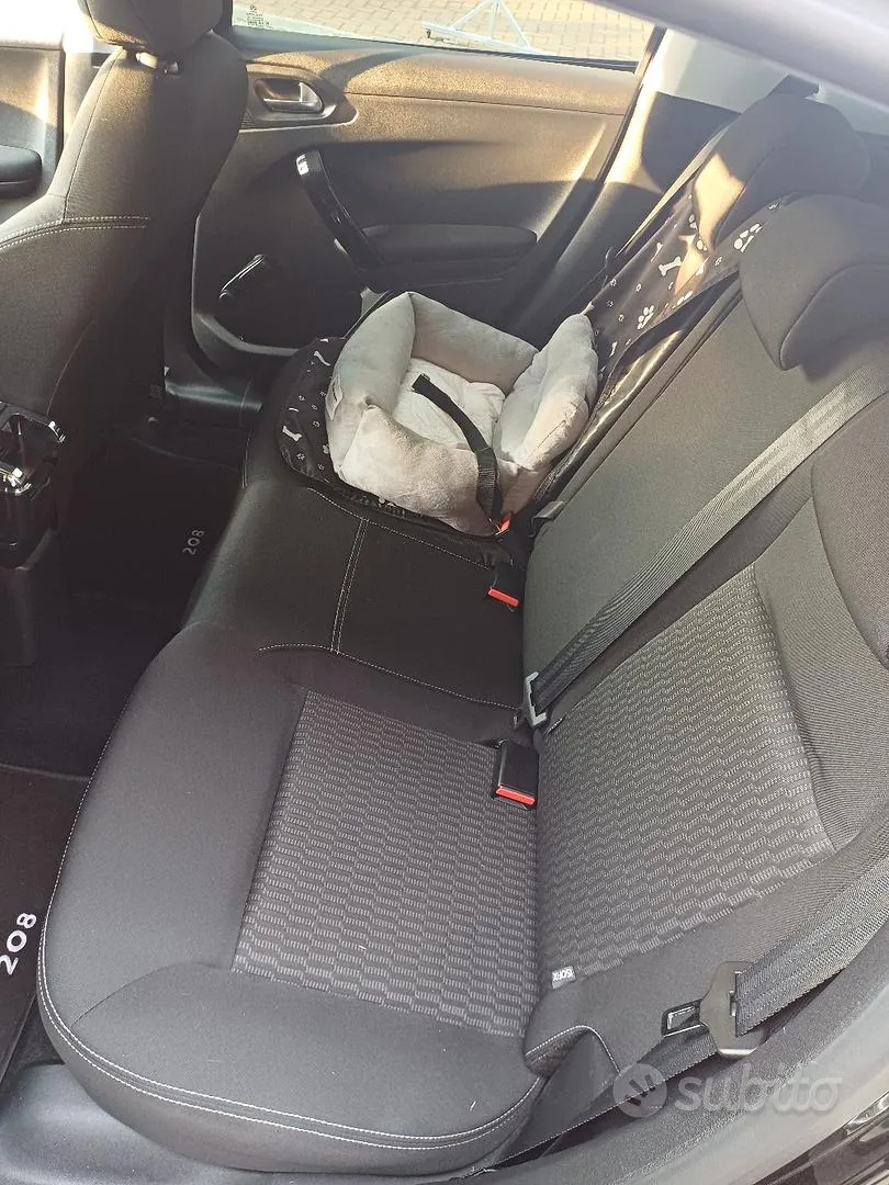 Peugeot 208 2019 photo 5
