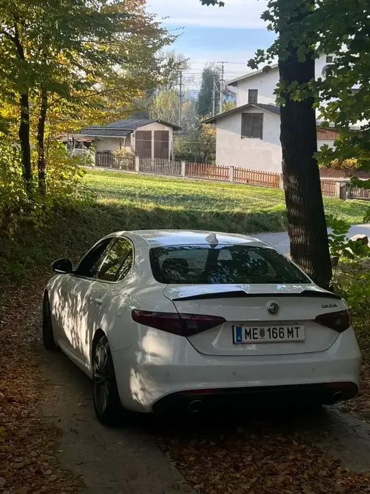 Alfa Romeo Giulia 2016 photo 3