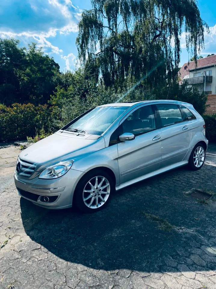 Mercedes-Benz B 170