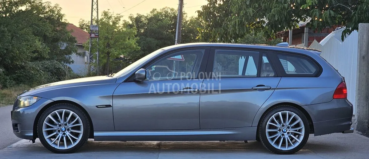 BMW 320D 2009 photo 2