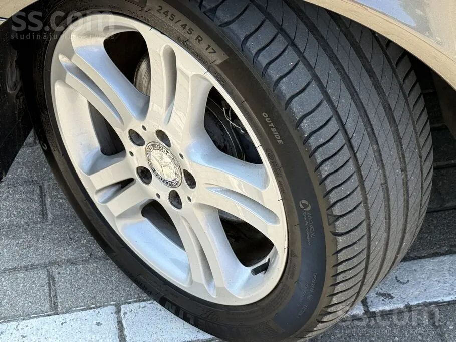 Mercedes-Benz E320 2007 photo 4