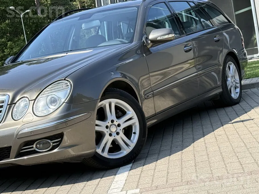 Mercedes-Benz E320 2007 photo 3