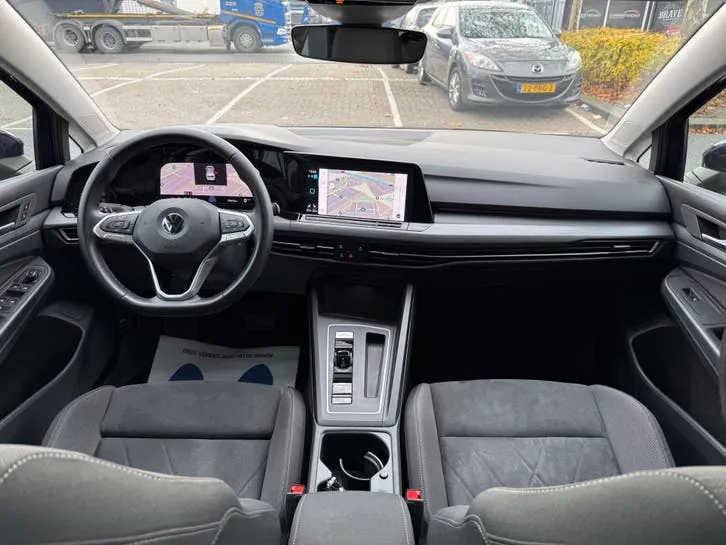 Volkswagen Golf 2022 photo 2