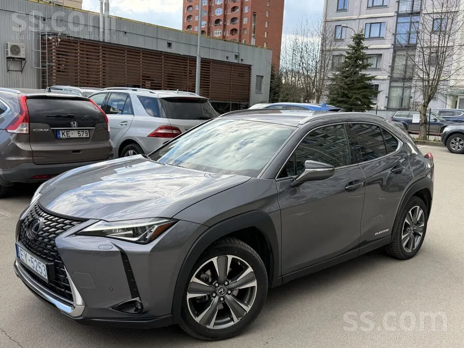 Lexus Ux 300E