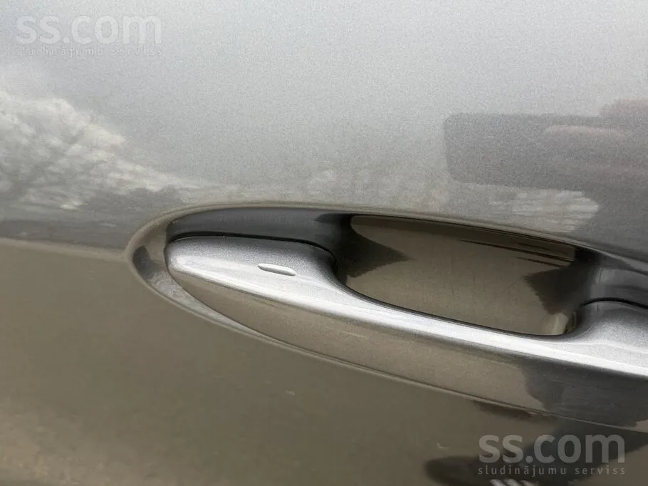 Lexus Ux 300E 2022 photo 2