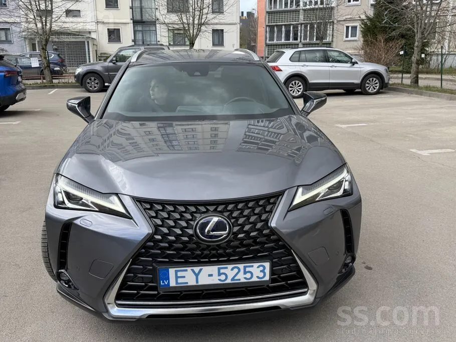 Lexus Ux 300E 2022 photo 4