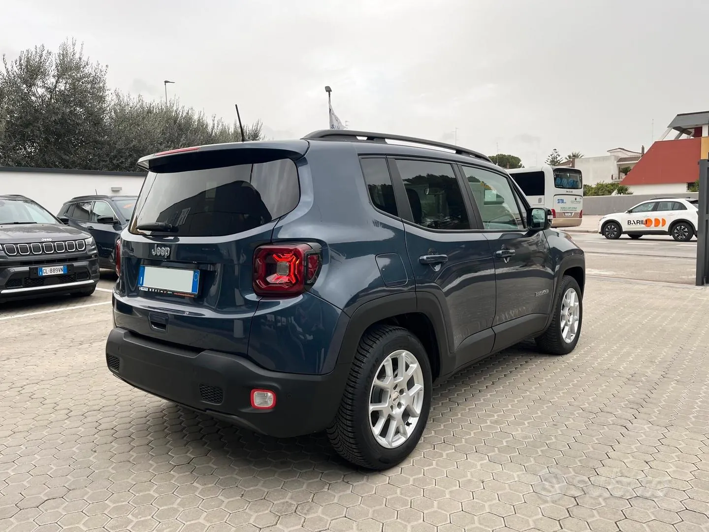 Jeep Renegade 2023 photo 4