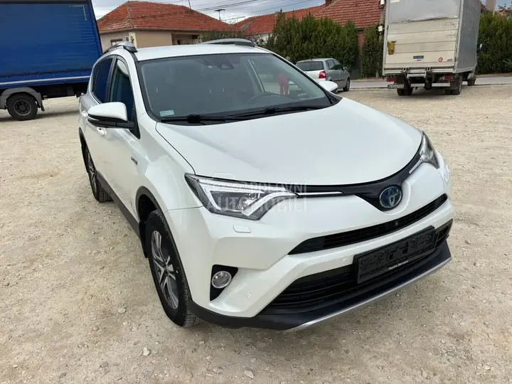 Toyota Rav4 2018 photo 3