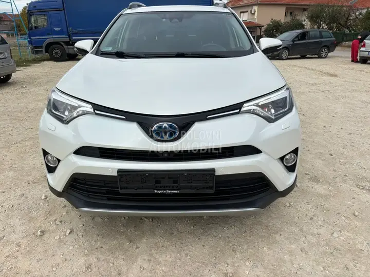 Toyota Rav4 2018 photo 2